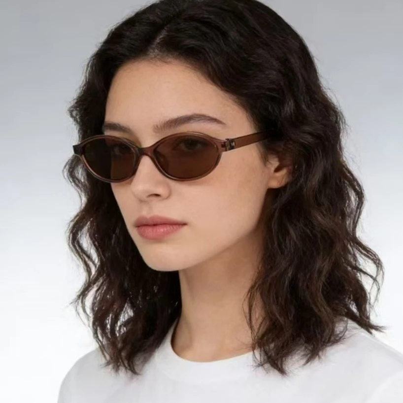 Designer Sunglasses - Kacamata Hitam Oval Kecil untuk Wanita,